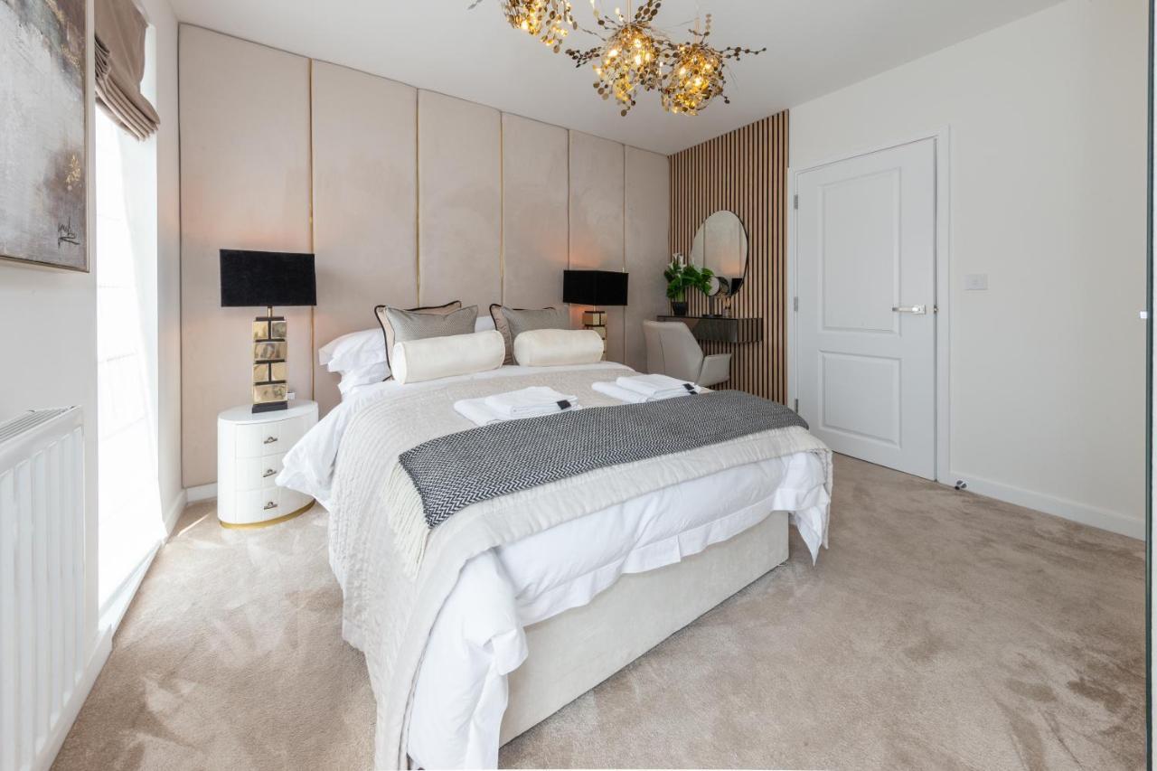 Cozen Vila Edgware Exterior foto